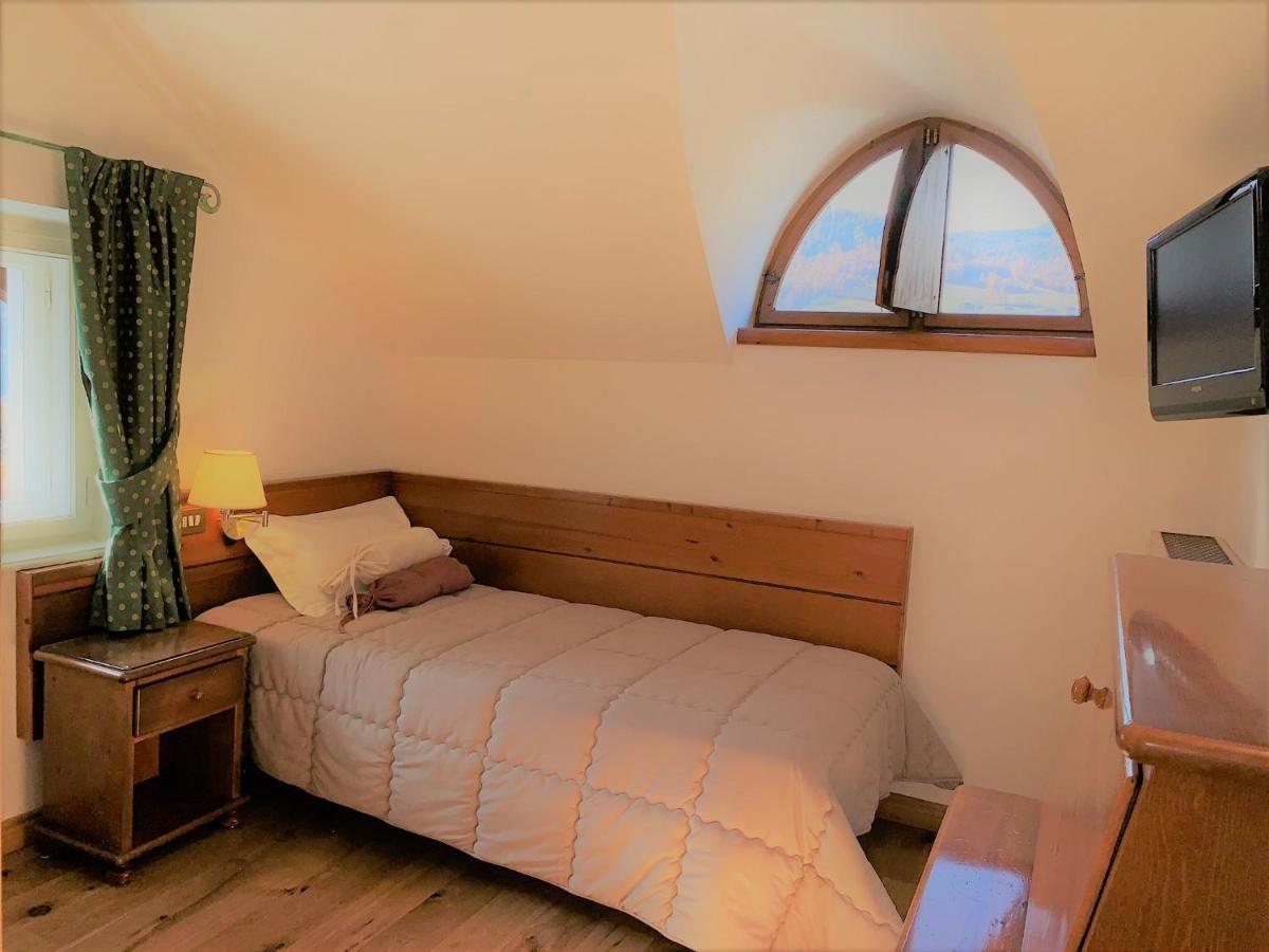 Hotel Serena Cortina コルティーナ・ダンペッツォ エクステリア 写真