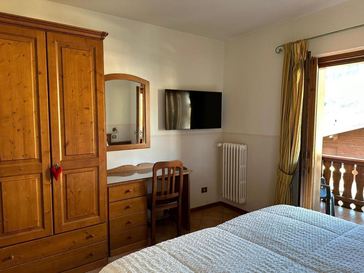 Hotel Serena Cortina コルティーナ・ダンペッツォ エクステリア 写真