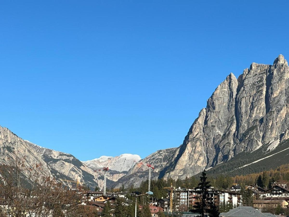 Hotel Serena Cortina コルティーナ・ダンペッツォ エクステリア 写真