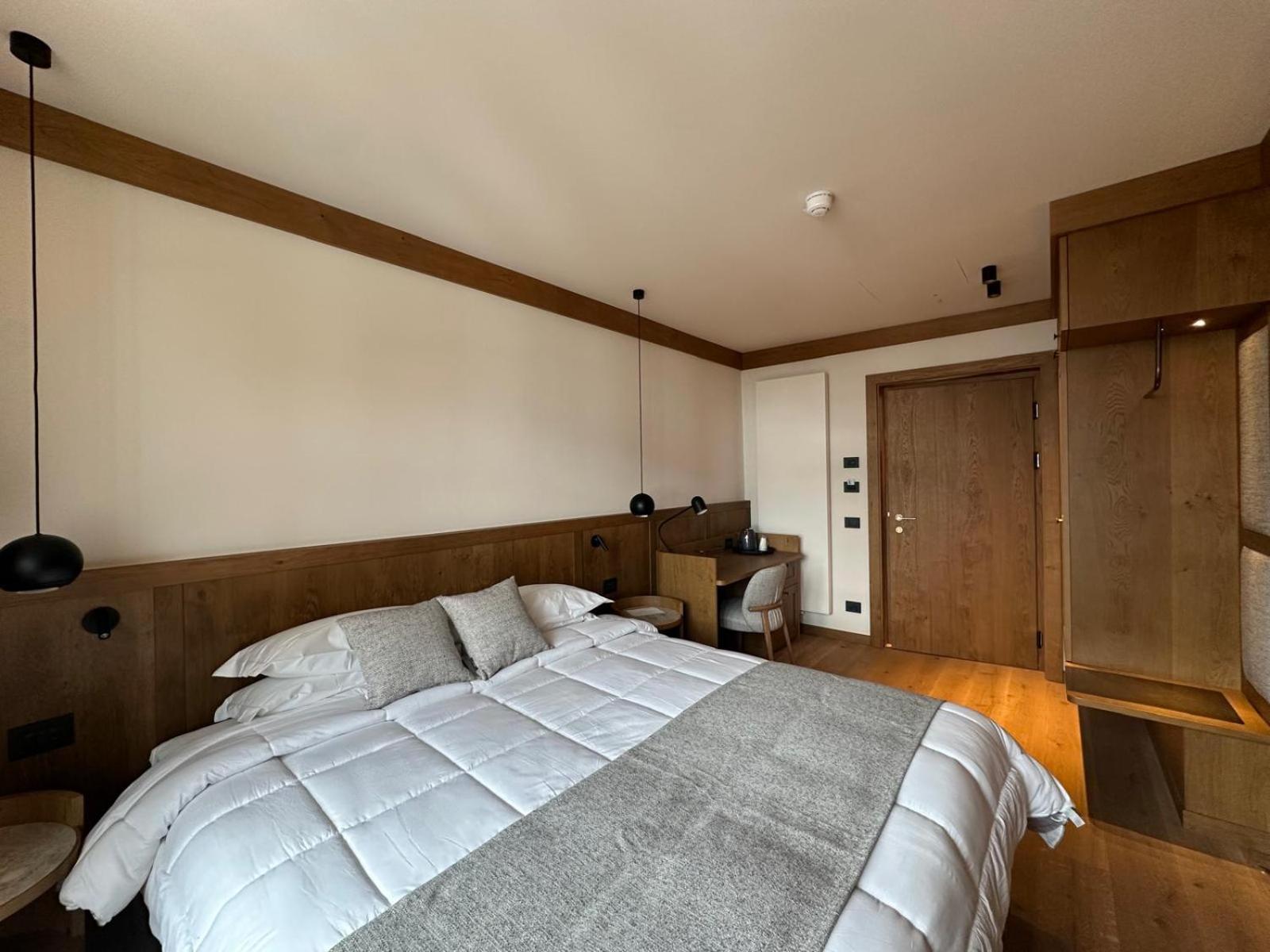 Hotel Serena Cortina コルティーナ・ダンペッツォ エクステリア 写真