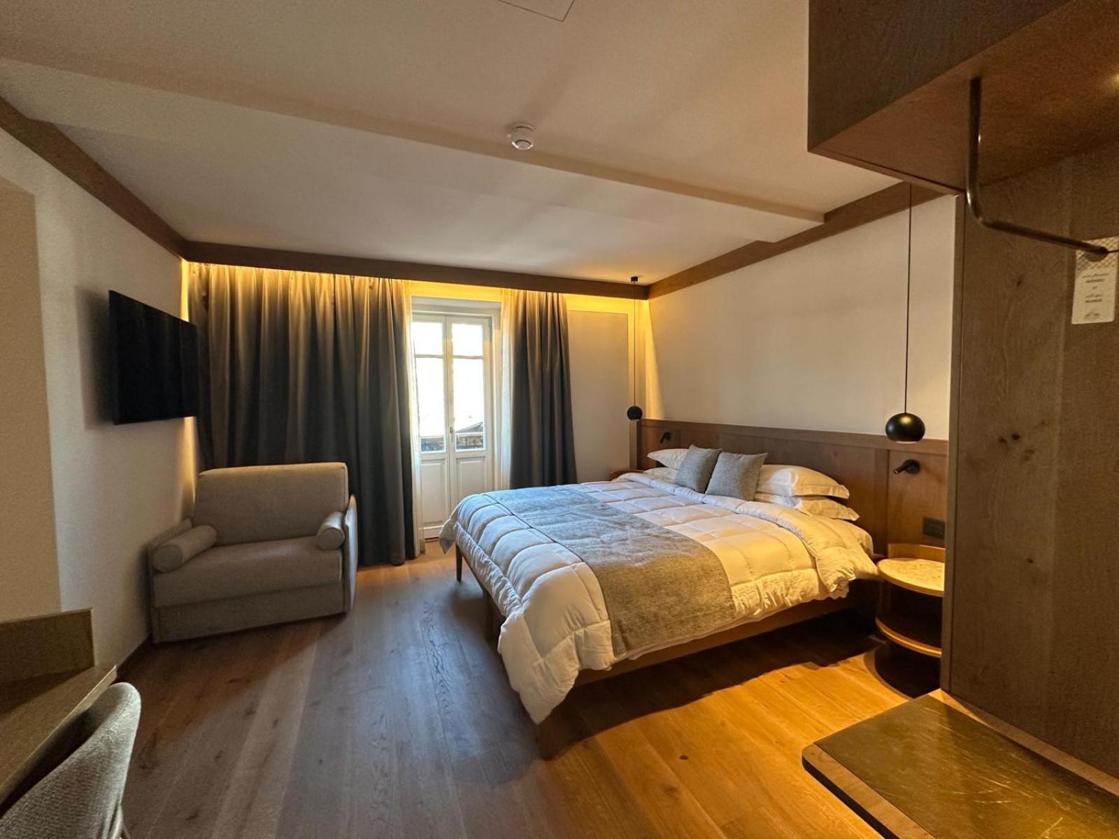 Hotel Serena Cortina コルティーナ・ダンペッツォ エクステリア 写真