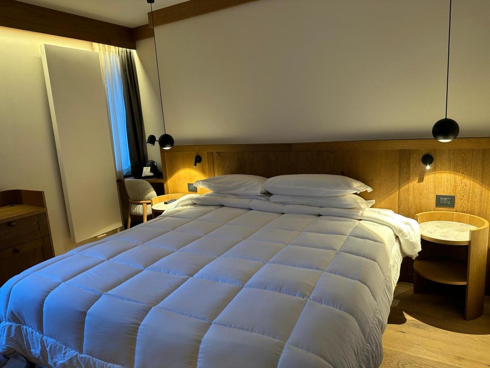 Hotel Serena Cortina コルティーナ・ダンペッツォ エクステリア 写真