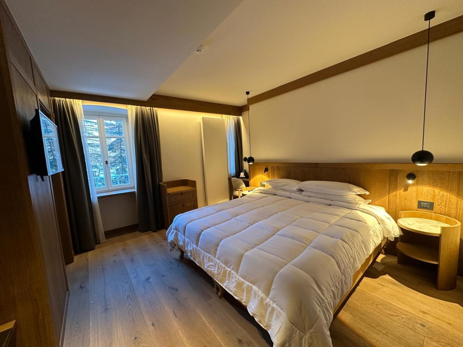 Hotel Serena Cortina コルティーナ・ダンペッツォ エクステリア 写真